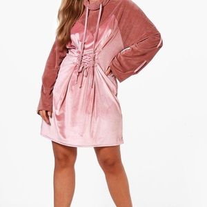 NWT Boohoo Velour Dress